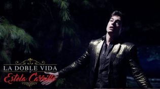 La doble vida de Estela Carrillo photo