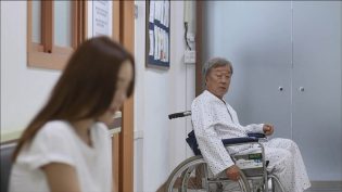 女人的战争之肮脏的交易 photo