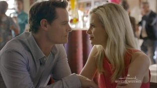 Gourmet Detective: Eat, Drink and Be Buried photo