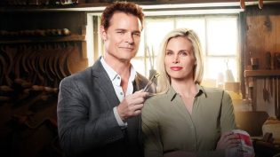 Gourmet Detective: Eat, Drink and Be Buried photo