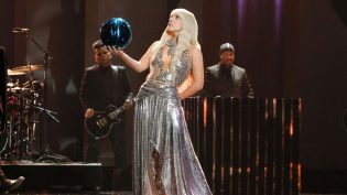 Lady Gaga & the Muppets Holiday Spectacular photo