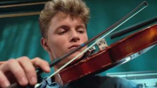 魔鬼双瞳 photo