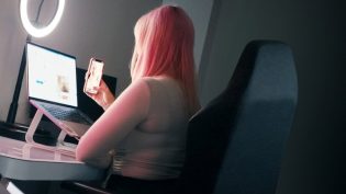 一射千金：Pornhub的故事 photo