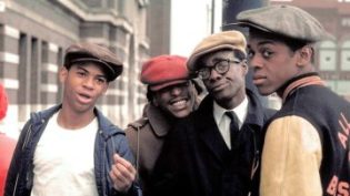 龙虎少年队 photo