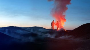 火山挚恋 photo