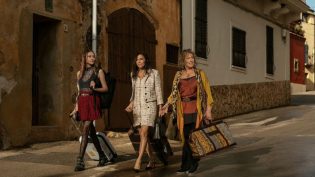 Tierra de mujeres photo