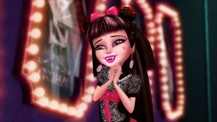 精灵高中：惊声尖拍 photo