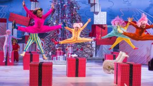 Dr. Seuss' The Grinch Musical photo