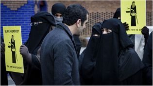 蕾拉 photo