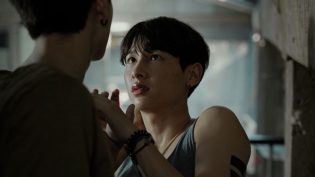 他不是我 photo