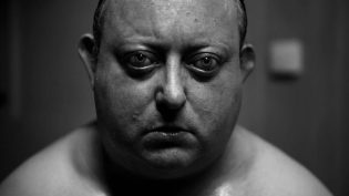 人体蜈蚣2 photo