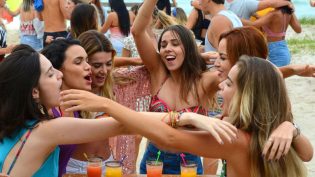 Socorro, Virei uma Garota! photo