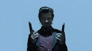 鲨皮男与蜜桃女 photo