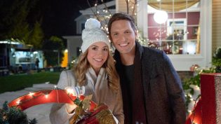 Jingle Around the Clock photo