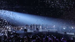 防弹少年团：燃烧舞台电影版 photo