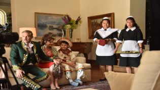 Los trapos sucios se lavan en casa photo